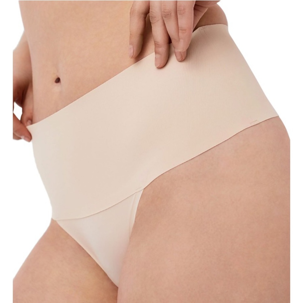 NWOT SPANXsupersmooth Undie-techtable Cream Lace Thong - Picture 2 of 9